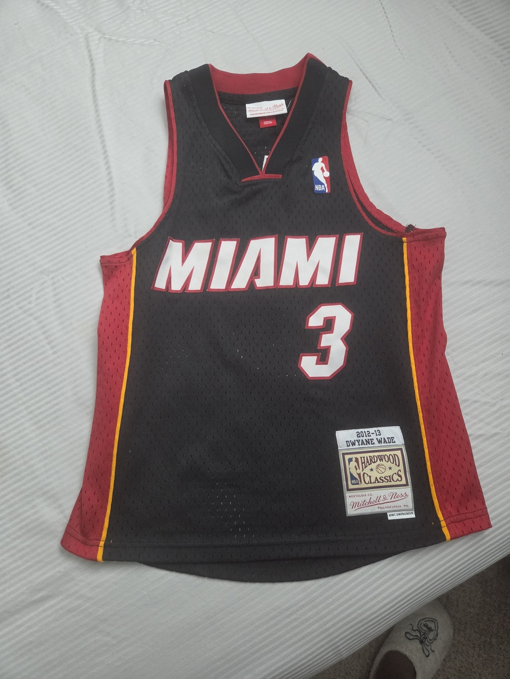 Youth Dwyane Wade Miami Heat Jersey – Size 8